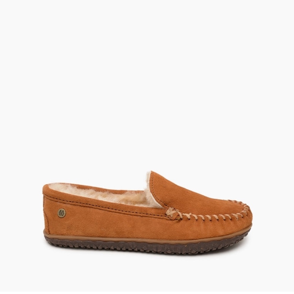 Minnetonka Women’s Size 9 Terese slippers